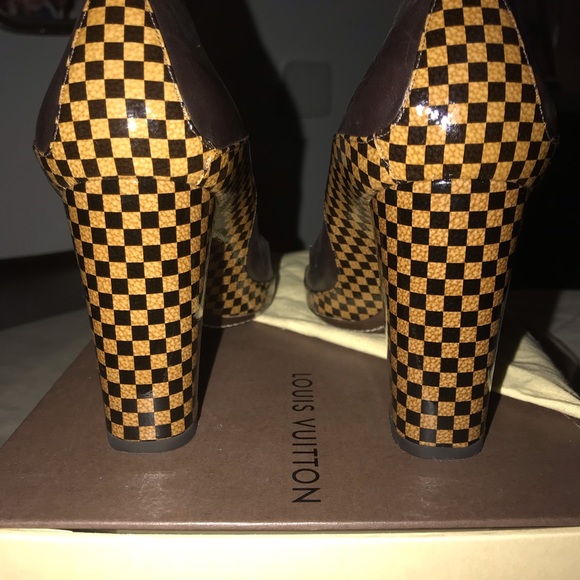 Authentic Louis Vuitton Domier Print Heels - Picture 5 of 7